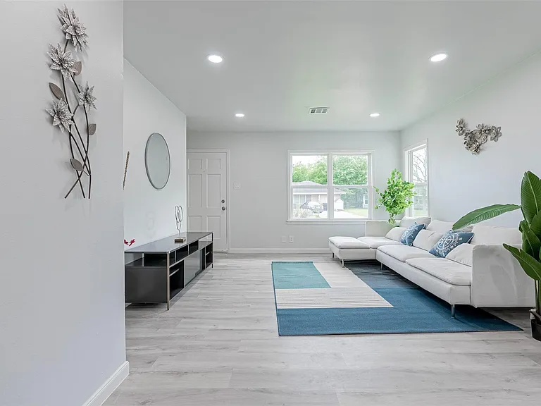 3607 Luca St — Photo 7