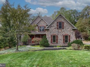 5102 Mountain Ridge Ln, Harrisburg, PA 17112