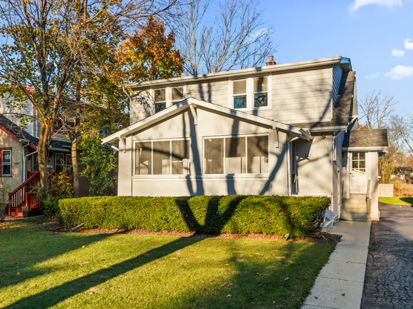1231 Ridgewood Dr, Highland Park, IL 60035