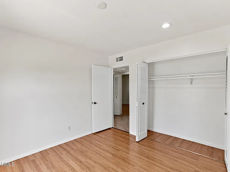 4503 W Bryce Ln — Photo 35