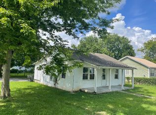 208 E 17th St, Columbia, TN 38401