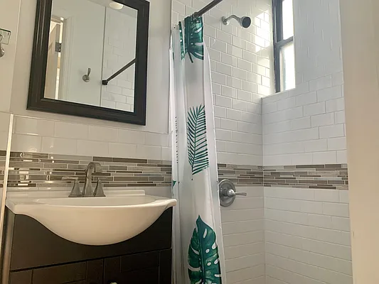 Rented by MySpaceNYC | media 7