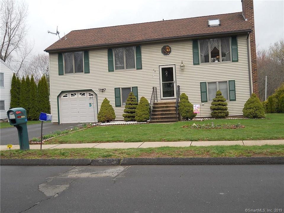1st image of 75 Winding Meadow Dr
