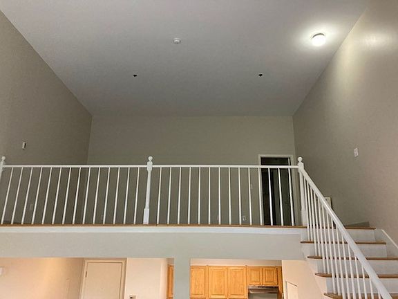 4th image of 585 Main St APT 407