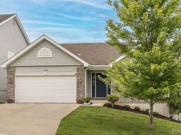 17458 Wyman Ridge Dr, Eureka, MO 63025