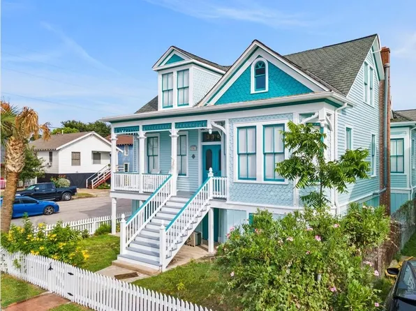 3301 Ursuline St, Galveston, TX 77550