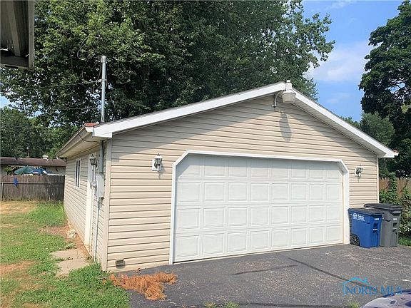 3rd image of 6125 Buchanan Dr