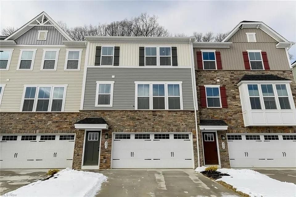 1st image of 802 Buckeye Dr