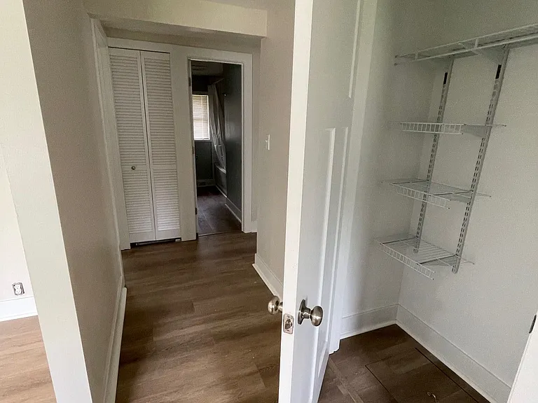 321 Monroe St — Photo 14