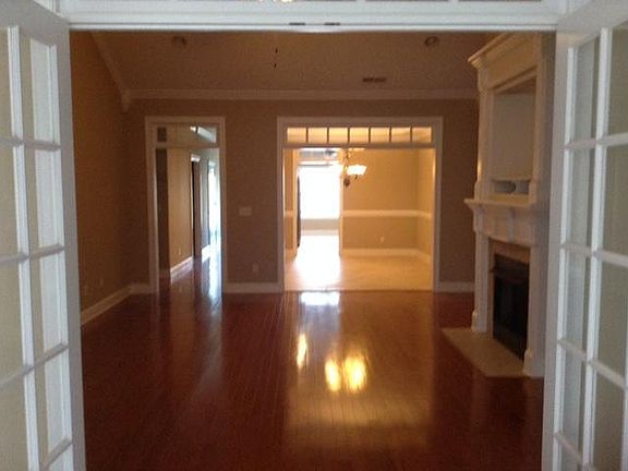 2nd image of 6232 Laramie Cir