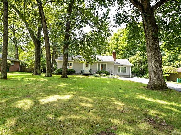 5th image of 905 Oakland Dr