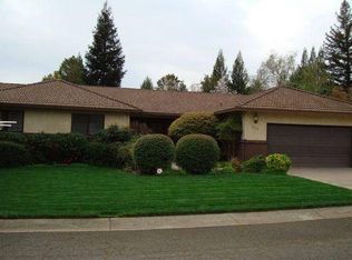 515 River Oaks Dr, Redding, CA
