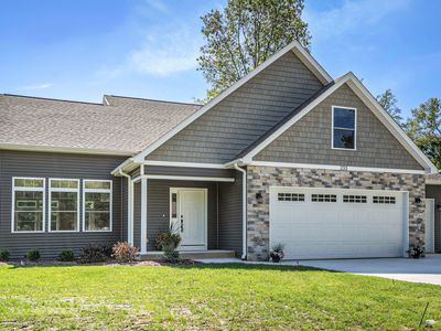 233 Markus Glen Dr, Plainwell, MI, 49080