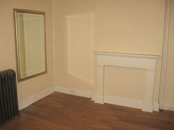 3rd image of 556 Bridge St #1