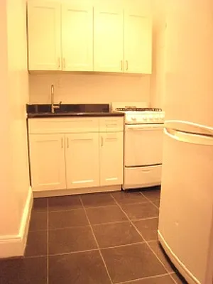 Rented by Cooper & Cooper Real Estate | media 7