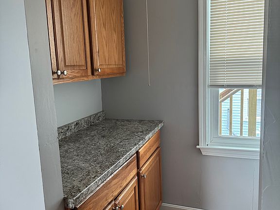 4th image of 34 Irving St #5