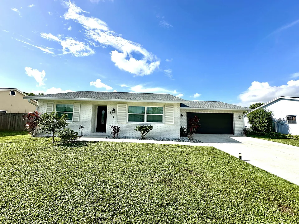 121 Eider Ct