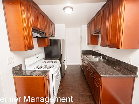 2nd image of 2673-75 C St #2675-5
