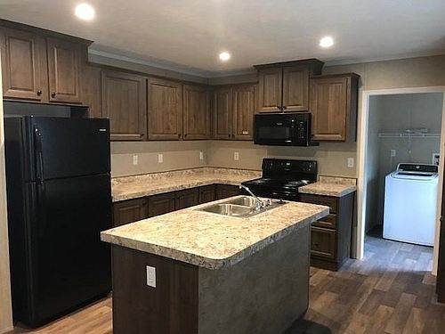 2nd image of 5727 Willow Way