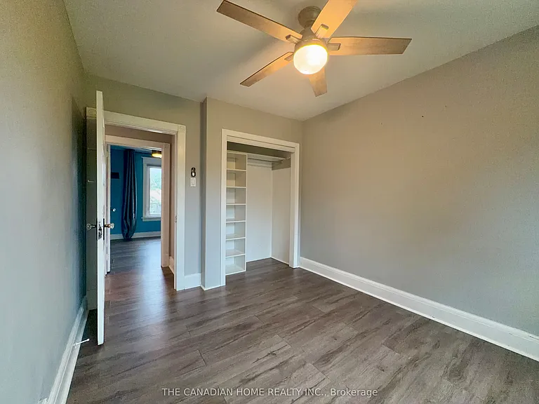 71 English St — Photo 25