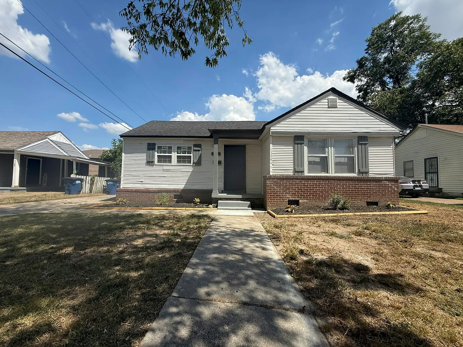 721 East McAuley Drive — Photo 1