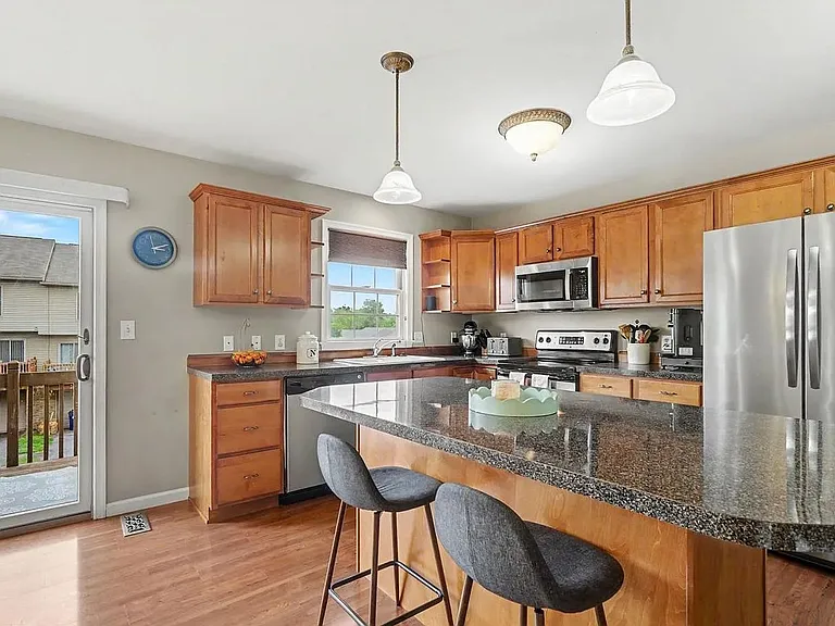 1212 Overlook Rd — Photo 9