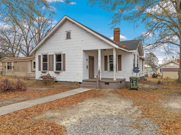 97 Palmetto St, Clinton, SC 29325