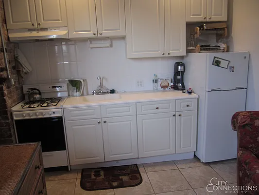 Rented by City Connections Realty | media 33