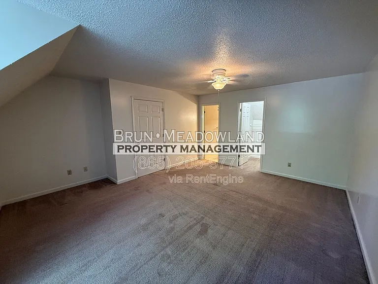 6523 Doe Creek Way — Photo 26