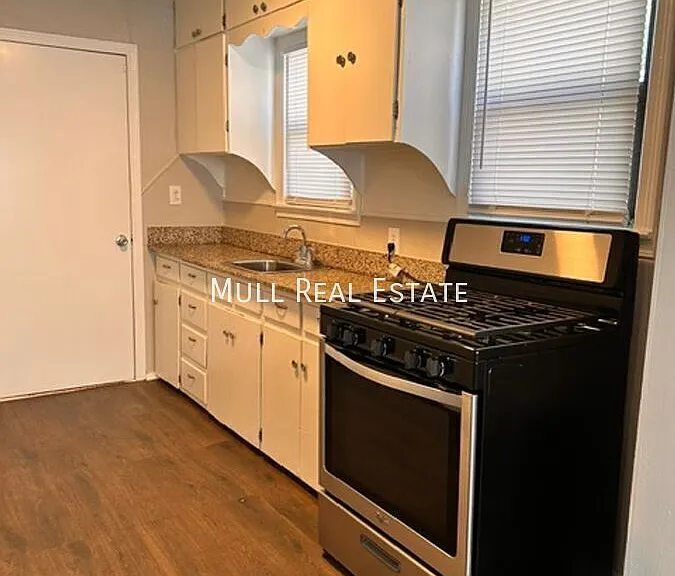 4801 N Willow Ave — Photo 4