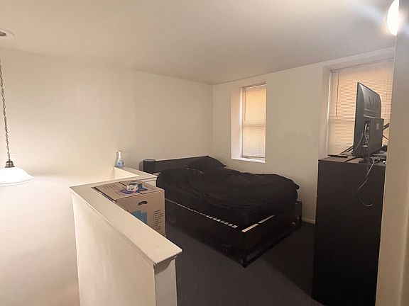 4th image of 330 Bainbridge St APT 13