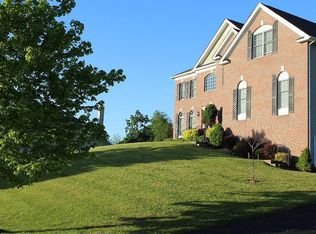 106 Sunflower Cir, Wappingers Falls, NY 12590