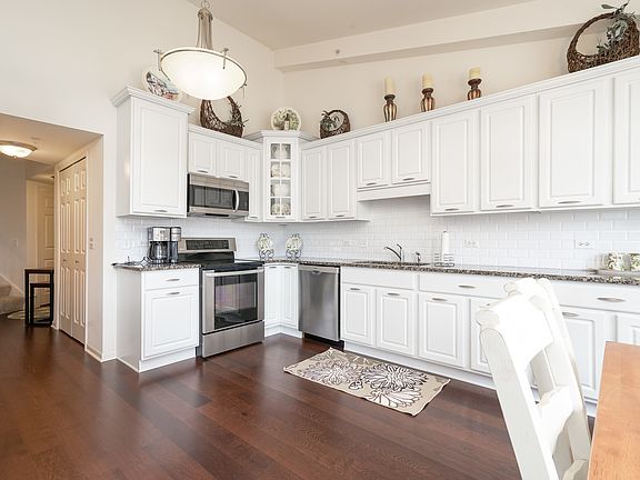 4th image of 14130 Sheffield Dr APT 401