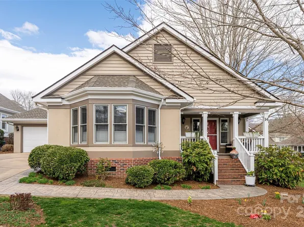 14 Creekside Way, Asheville, NC 28804