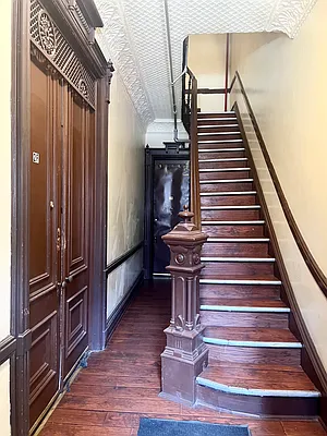 Rented by 50 Stanhope LLC | media 23