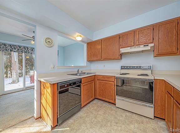 3rd image of 7765 Princeton Ct #53