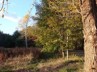 2 Crescent St, Plympton, MA 02367