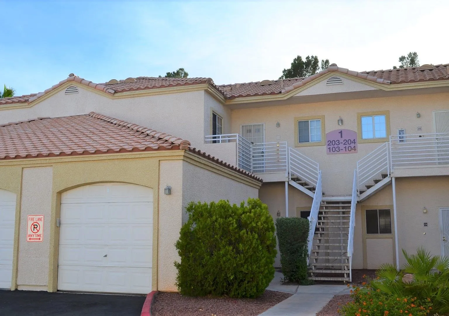 Torrey Pines Dr 1900 — Photo 1