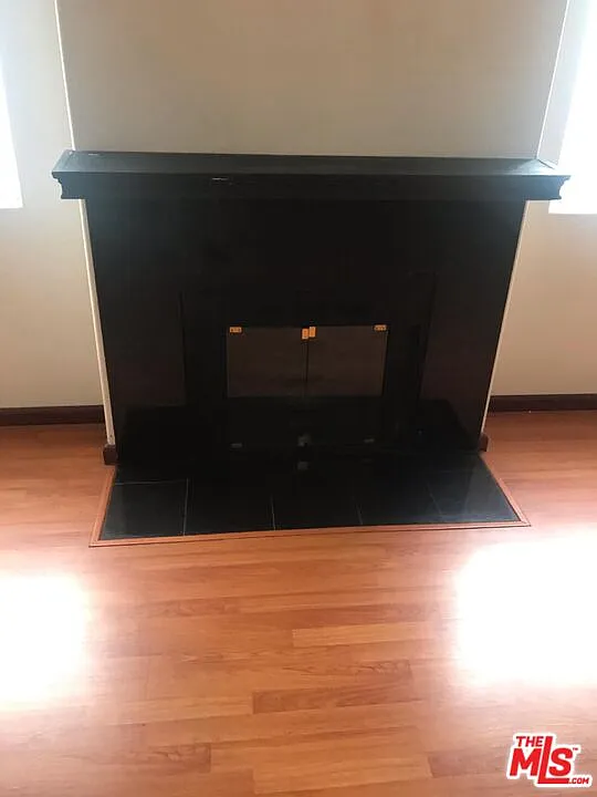 2 bed, 2.0 bath, 1050 sqft, $3,000 — Photo 3
