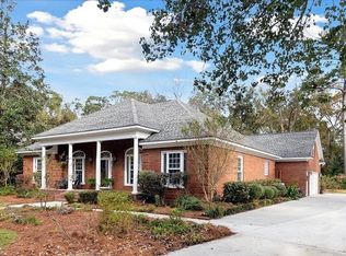 40 Myrtlewood Dr, Savannah, GA 31405