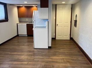 2006 7th St APT 2, East Moline, IL 61244