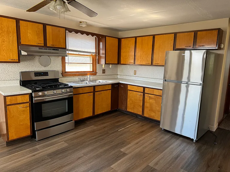 883 Farmington Ave #2 — Photo 5