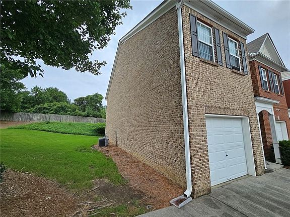 2nd image of 2160 Hawks Bluff Trl
