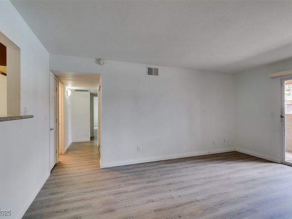 4th image of 2451 N Rainbow Blvd Unit 1095