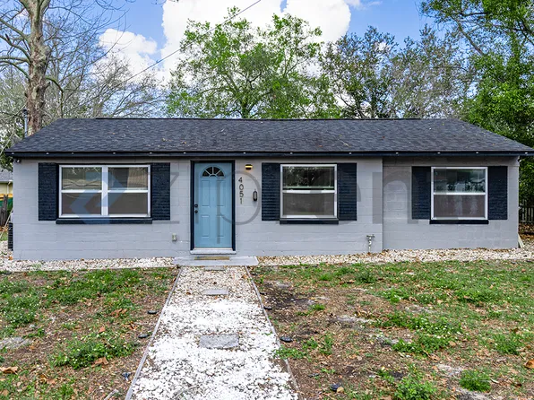 4051 Close Ct, Mount Dora, FL 32757