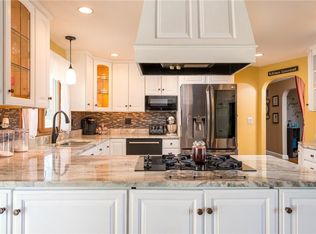 6 Oaklawn Rd, North Smithfield, RI 02896