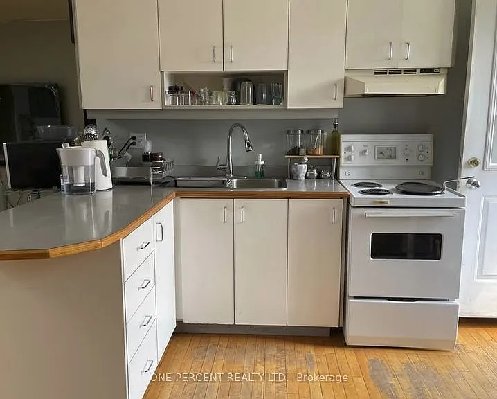 546 Concession St — Photo 11