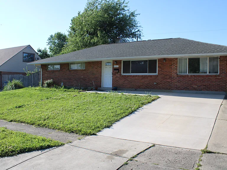 5543 Barnard Dr — Photo 4