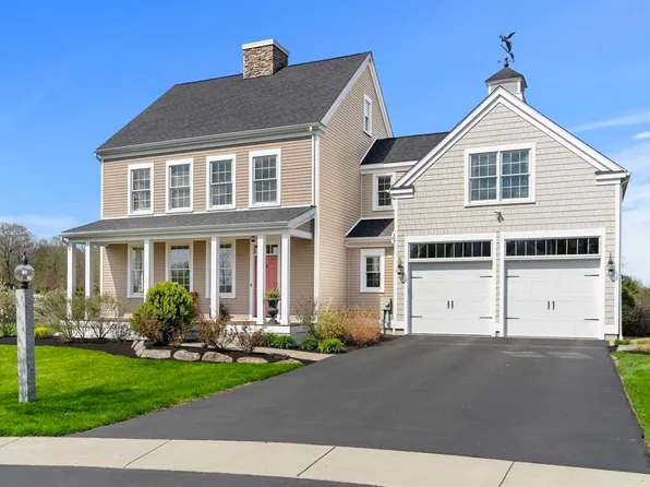 4 Point Shore Dr, Amesbury, MA 01913