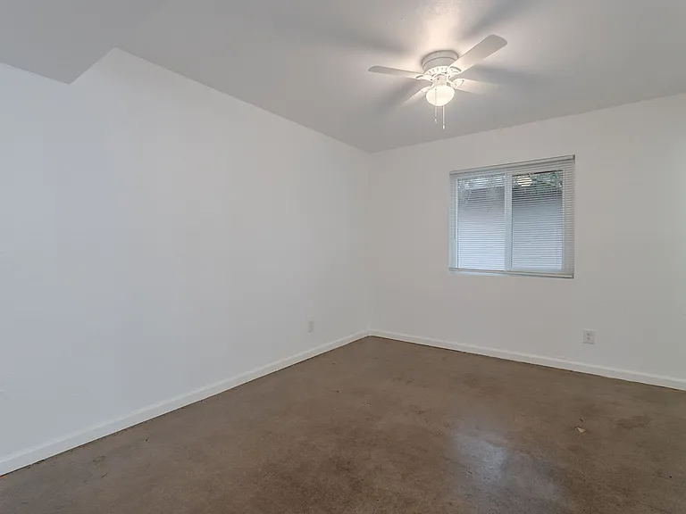1421 E Roosevelt St #1 — Photo 9